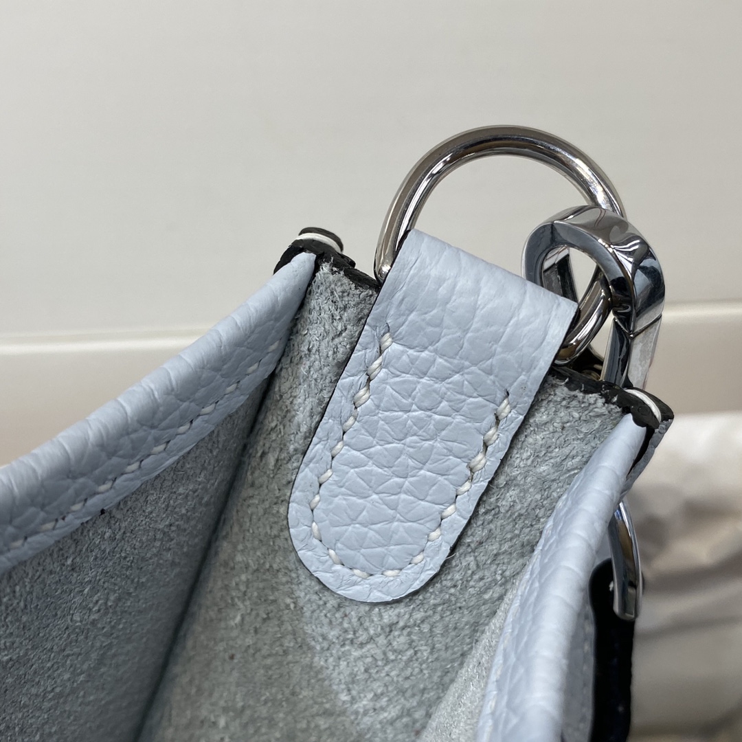 에르메스 미니 에블린16 블루페일 금장